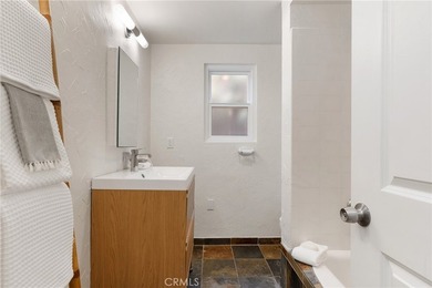 SINGLE STORY, Pool with 4 bedroom and 2 bathrooms in the heart - photo 23