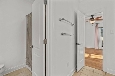 Welcome to this move-in ready, Acadian style home, featuring 5 - photo 25