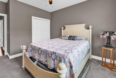 Welcome to this beautifully maintained custom-built home - photo 30
