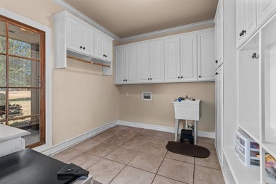 Welcome to this move-in ready, Acadian style home, featuring 5 - photo 30