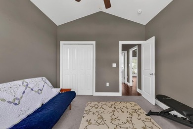 Welcome to this beautifully maintained custom-built home - photo 32