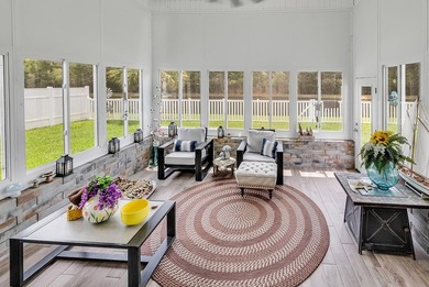 Welcome to this beautifully maintained custom-built home - photo 36