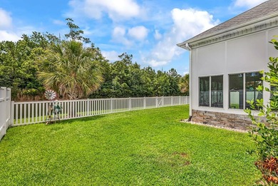 Welcome to this beautifully maintained custom-built home - photo 40