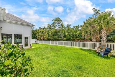 Welcome to this beautifully maintained custom-built home - photo 44