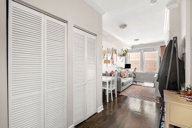 Discover this cozy, approximately 500-square-foot one-bedroom - photo 6