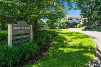 Welcome to Rowayton Woods! Conveniently located just minutes - photo 1