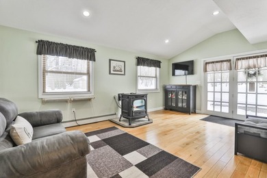 (private lake, pond, creek) Condo Active Under Contract in Hudson New Hampshire