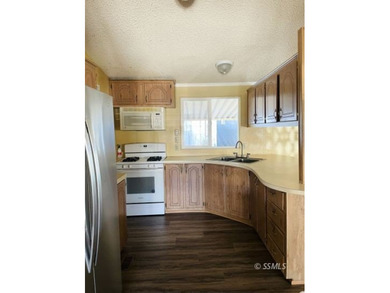 LakeRidge Mobile Home Park Goodie! Discover comfort and - photo 11