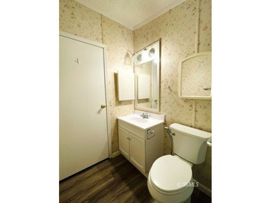 LakeRidge Mobile Home Park Goodie! Discover comfort and - photo 18