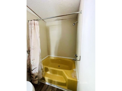 LakeRidge Mobile Home Park Goodie! Discover comfort and - photo 23