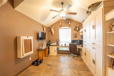 Welcome home to this beautiful, one-owner, 4-bedroom, 2-bath - photo 5