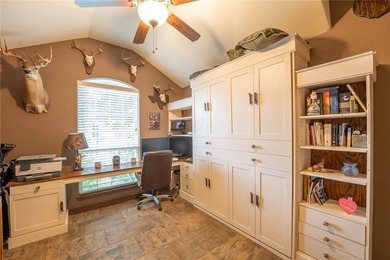 Welcome home to this beautiful, one-owner, 4-bedroom, 2-bath - photo 6