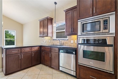 Big REDUCTITON: Seller says sell:This beautiful home in - photo 11