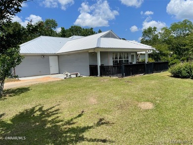 3D TOUR! Great price on this versatile property...Metal Roof is