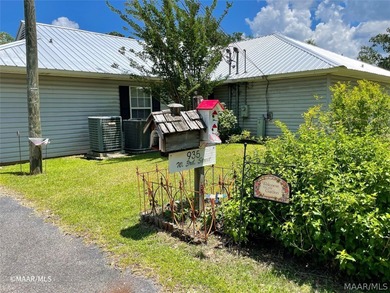 3D TOUR! Great price on this versatile property...Metal Roof is