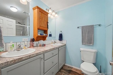Better than new & truly turnkey! Built in 2021, this custom - photo 15