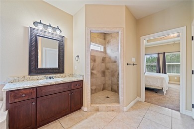 Big REDUCTITON: Seller says sell:This beautiful home in - photo 17