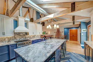 Stunning Custom 4,000 Sq. Ft. Builder's Home in Southdown - photo 7