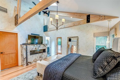 Stunning Custom 4,000 Sq. Ft. Builder's Home in Southdown - photo 9