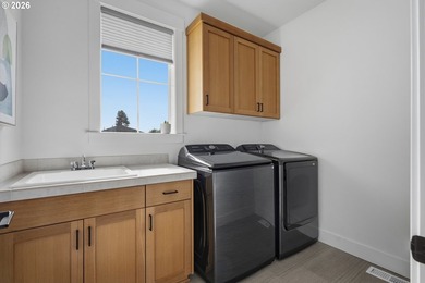 Absolute Showcase - Better Than New! Built just three years ago - photo 25