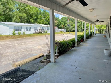 3D TOUR! Great price on this versatile property...Metal Roof is