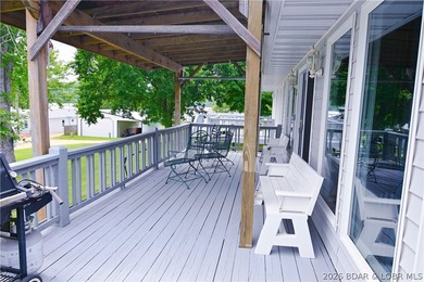 Lakefront opportunities like this don't come around often! - photo 29