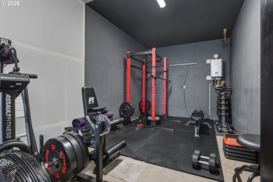 Absolute Showcase - Better Than New! Built just three years ago - photo 32