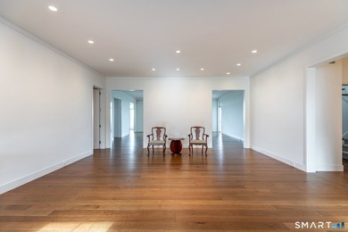 On Top of the World. Unparalleled Estate with complete privacy - photo 8