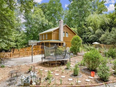 Charming Farmhouse on 1.18 Acres in Dahlonega! Fall in love with