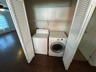 This well maintained and clean 2 bedroom 2 bath home is in - photo 21