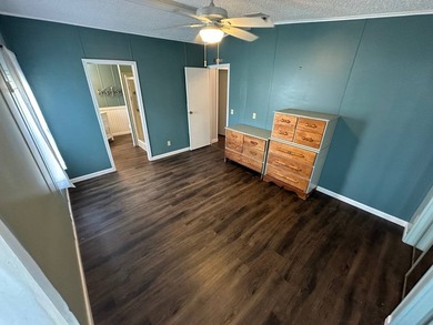 This well maintained and clean 2 bedroom 2 bath home is in - photo 27