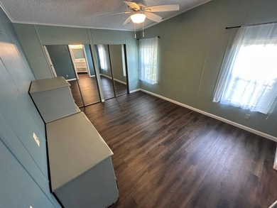 This well maintained and clean 2 bedroom 2 bath home is in - photo 28