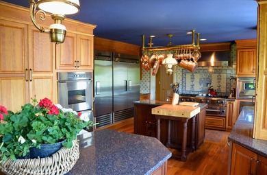 A RARE OPPORTUNITY TO OWN A 10-ACRE GATED PRIVATE ESTATE OF - photo 30