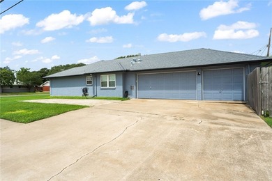 Welcome to 217 Carmel Dr! A beautifully maintained home situated - photo 2