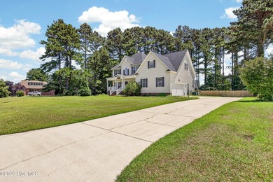 Welcome to 203 Wingate Drive, a spacious and inviting home - photo 2