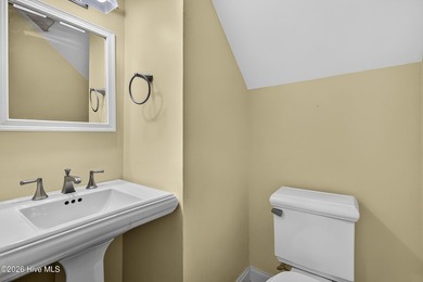 Welcome to 203 Wingate Drive, a spacious and inviting home - photo 10