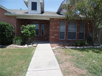 River Canyon Townhomes In The Heart of Calallen!! Seller has - photo 1