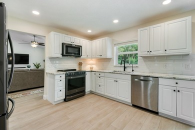 Welcome to 100% Move-In Ready Living in Jupiter Farms. 4 - photo 11