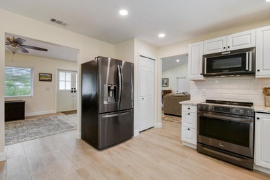 Welcome to 100% Move-In Ready Living in Jupiter Farms. 4 - photo 12