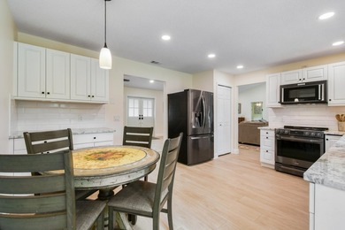 Welcome to 100% Move-In Ready Living in Jupiter Farms. 4 - photo 13