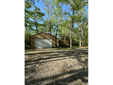 Experience the perfect lake retreat with this turn-key, fully - photo 32