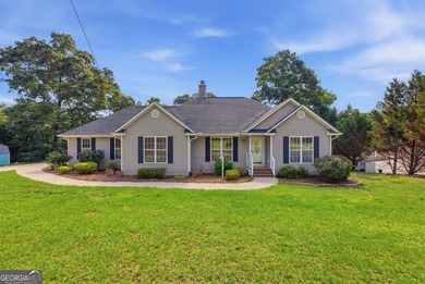 Less than a mile from Hartwell Marina and just minutes from - photo 1