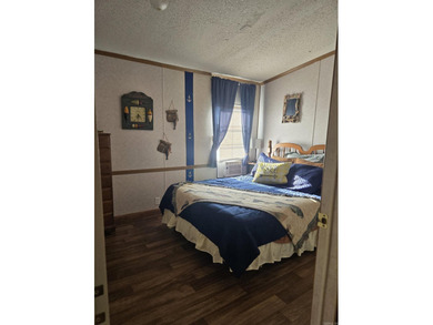 Welcome home to this well-maintained 3-bedroom, 2-bath property - photo 15