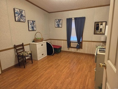 Welcome home to this well-maintained 3-bedroom, 2-bath property - photo 16