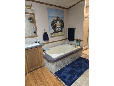 Welcome home to this well-maintained 3-bedroom, 2-bath property - photo 21