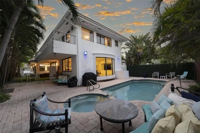 DIRECT OCEAN VIEWS FROM UPPER LEVEL. CORNER LOT IS ADJACENT TO - photo 4