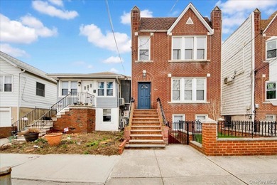 Offered for the first time, this charming and well-maintained - photo 1