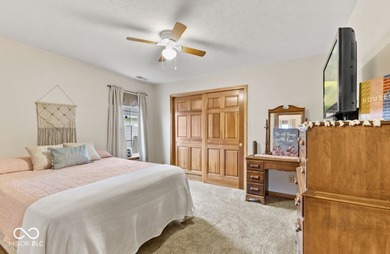 Welcome home to this cozy and quaint maintenance-free condo