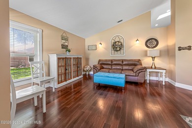 THIS IS A MUST SEE! Extremely Well-Maintained 3 Bed / 2 Bath - photo 9