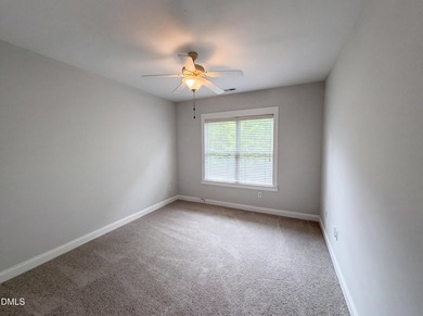 Welcome to this charming three-bedroom, two-and-a-half-bath - photo 8